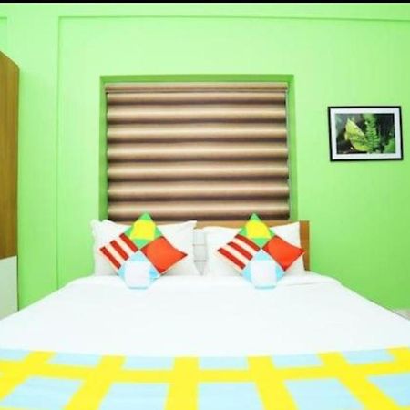 The Solo Apartments Kadavanthra Kochi Kültér fotó