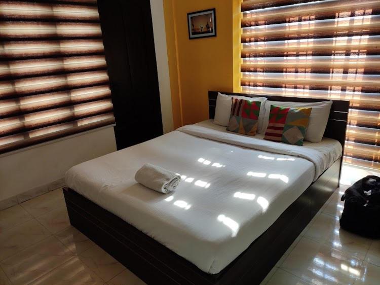 The Solo Apartments Kadavanthra Kochi Kültér fotó