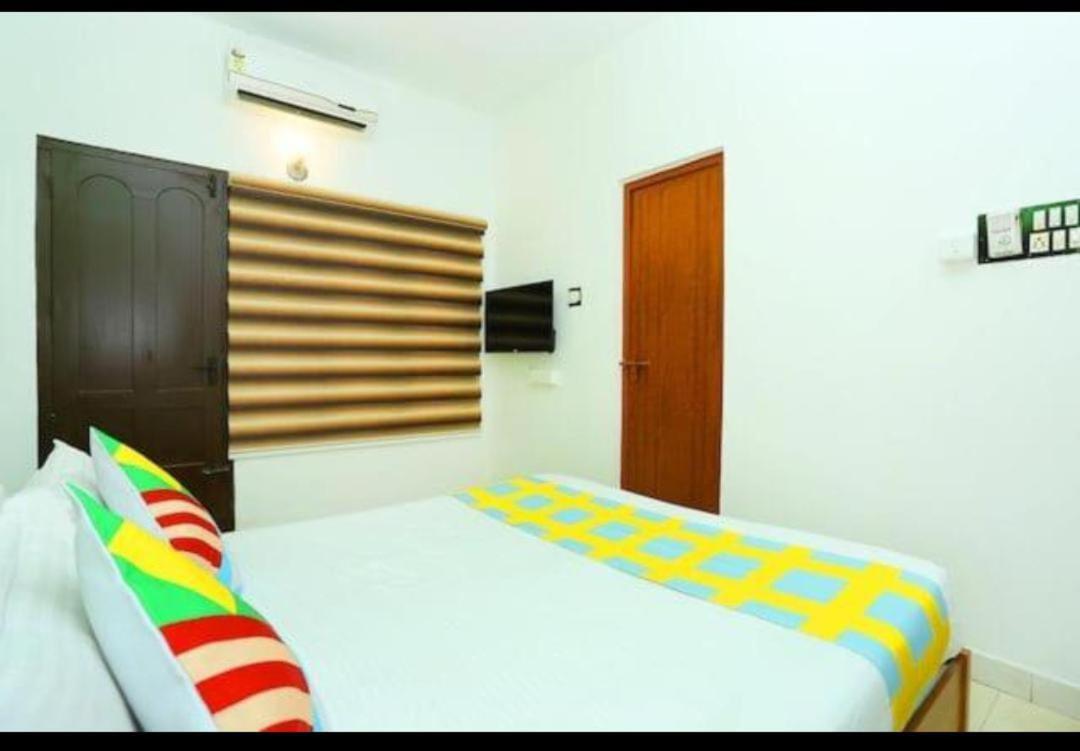 The Solo Apartments Kadavanthra Kochi Kültér fotó